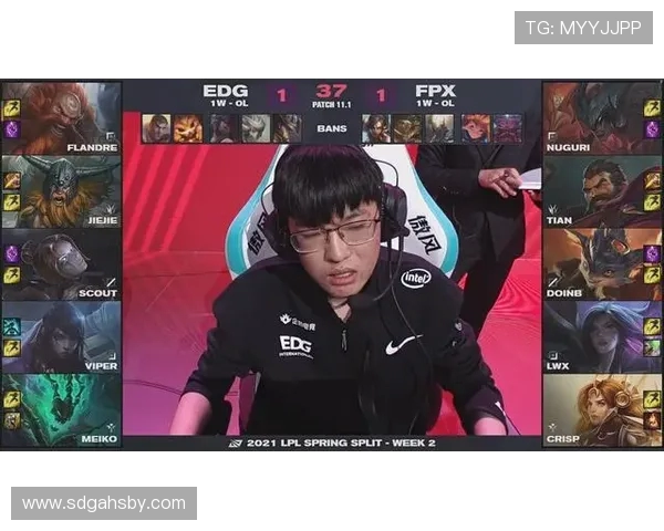 EDG中路表现分析：突破与失误交织的精彩对决